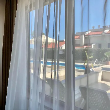 In Apolon * سوزوبول