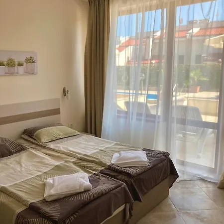 In Apolon سوزوبول