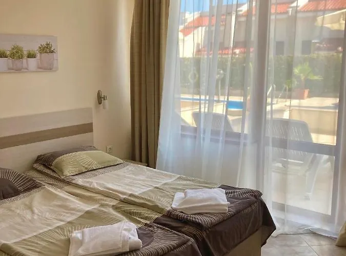 In Apolon Sozopol
