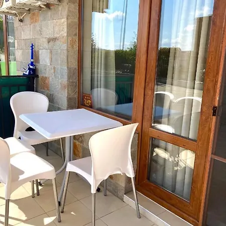 Apartment In Apolon