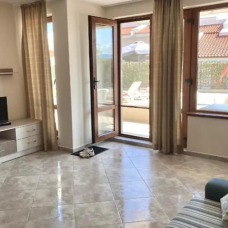 In Apolon Apartament