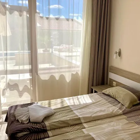 In Apolon Apartment