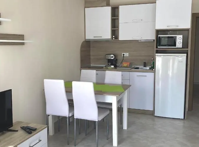 アパート In Apolon